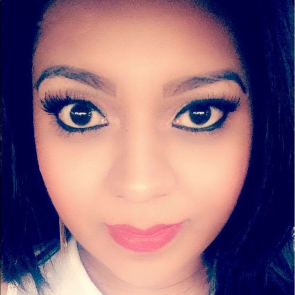 Meet your Posher, Lizbeth